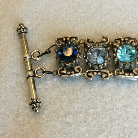 FINAL SALE PRICE Bracelet, Earring and Ring Set in Blues - Picture 3 of 4